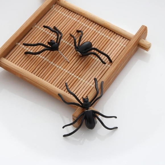 🕷 earrings 🕸 - Picture 3 of 10